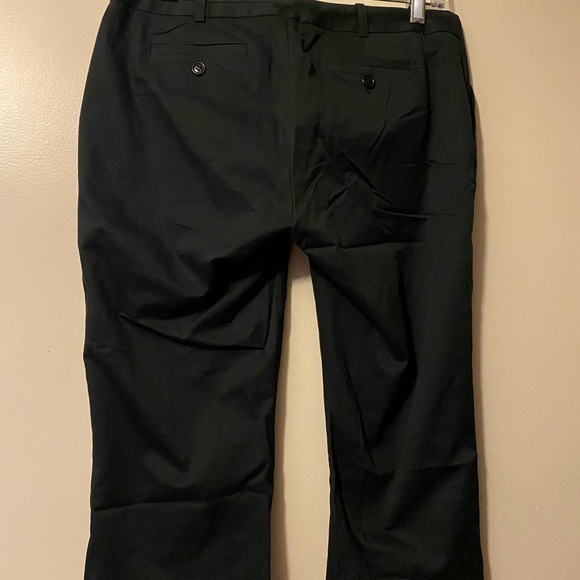 Club Monaco size 6 black capris - Picture 3 of 3